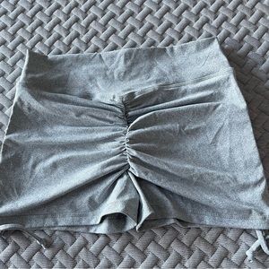 Zyia scrunch shorts xl